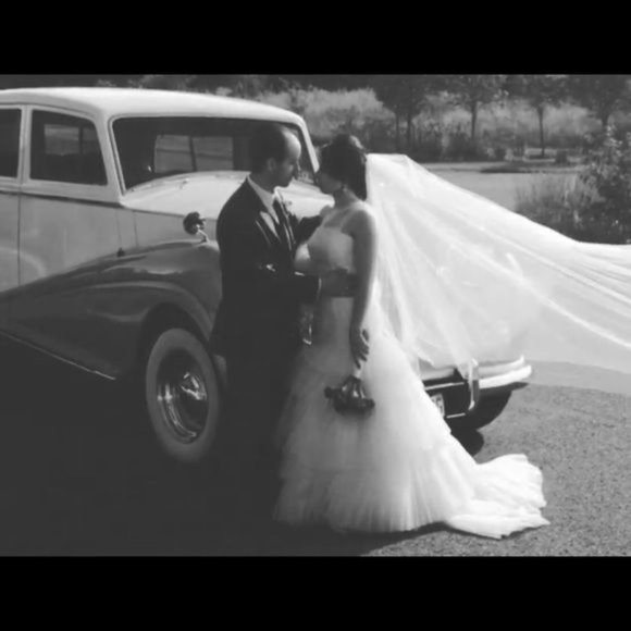 Vera Wang Wedding Dress Size 4 Tiered Strapless Lace Button Bow - Picture 10 of 12